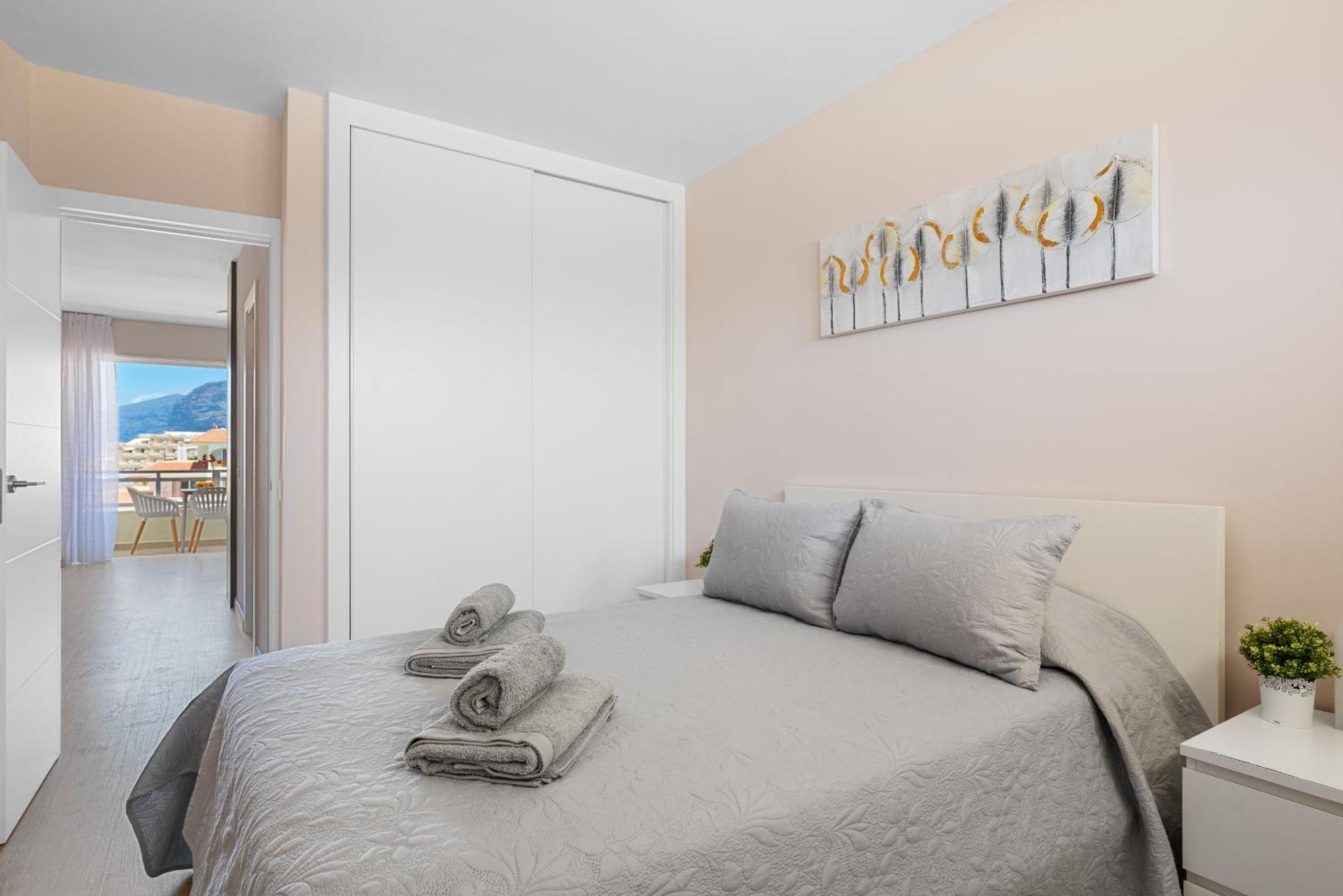 Arenas Negras Playa La Arena, Newly Renovated Apartman Puerto de Santiago  Kültér fotó